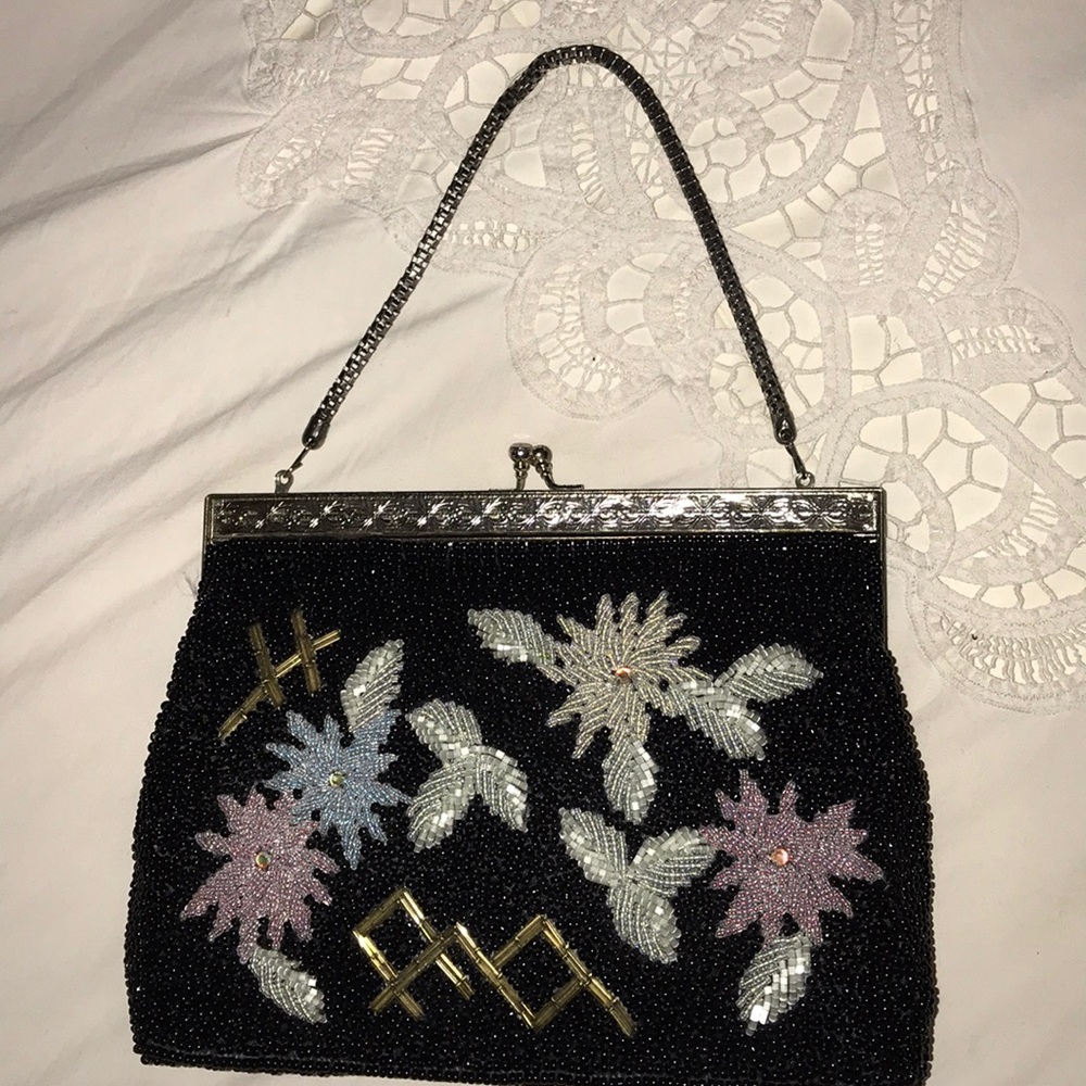 Vintage 1950s Beaded Purse with Beaded Flowers